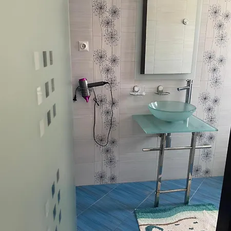 Апартаменты Seaviewperamou *